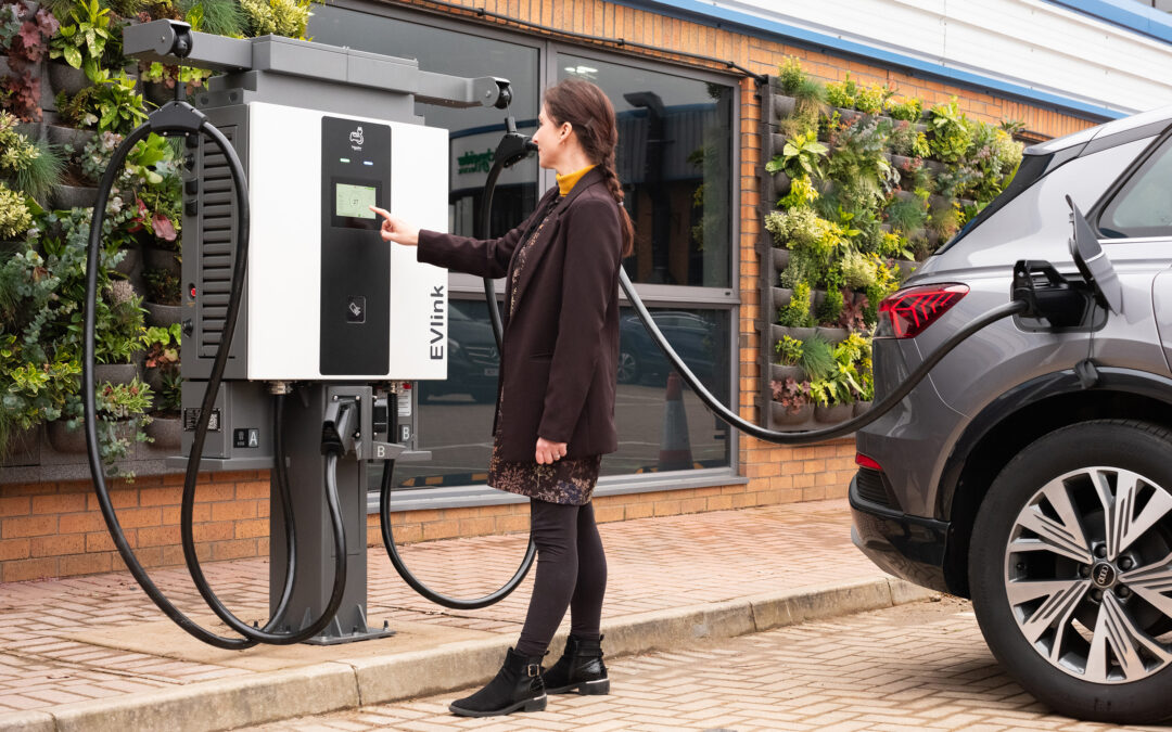 Ny laddstation för snabbladdning 60 kW från Schneider Electric